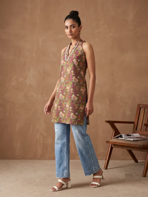 Zoya_Halter_Kurti