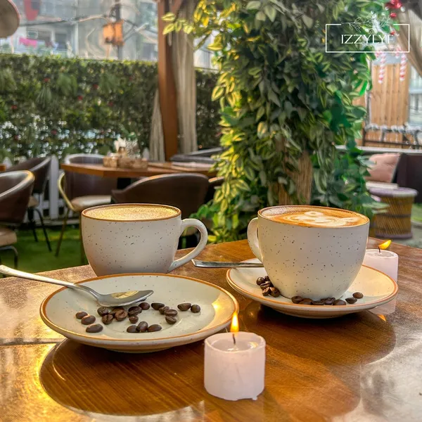 Cream_White_Cappuccino_Large_Coffee_Cups_With_Saucer_Pack_Of_6