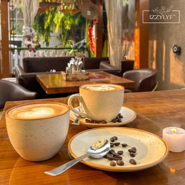 Cream_White_Cappuccino_Large_Coffee_Cups_With_Saucer_Pack_Of_6