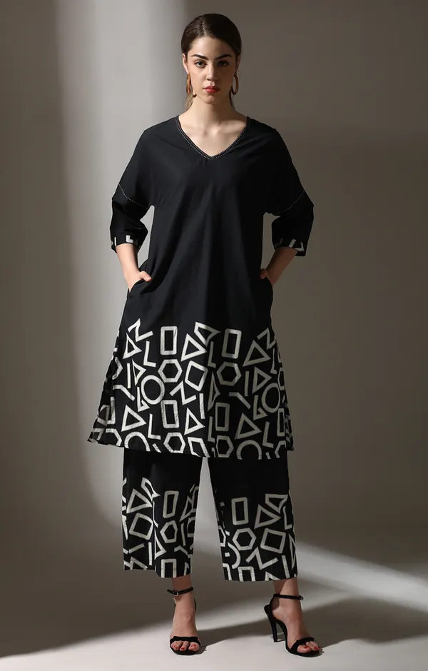 Black_Monochrome_Maze_Co-Ord_Set_For_Women