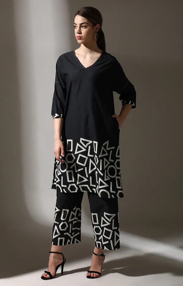 Black_Monochrome_Maze_Co-Ord_Set_For_Women