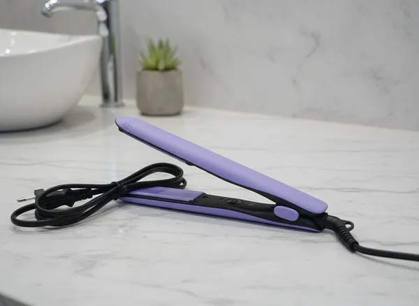 Lavender_Abs_Plastic_Ceramic_Hair_Straightener