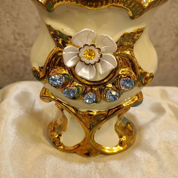 Golden_Ceramic_Ceramic_Vase