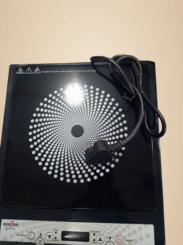 Black_Ceramic_Glass,_Abs_Plastic,_Copper_Induction_Cooktop