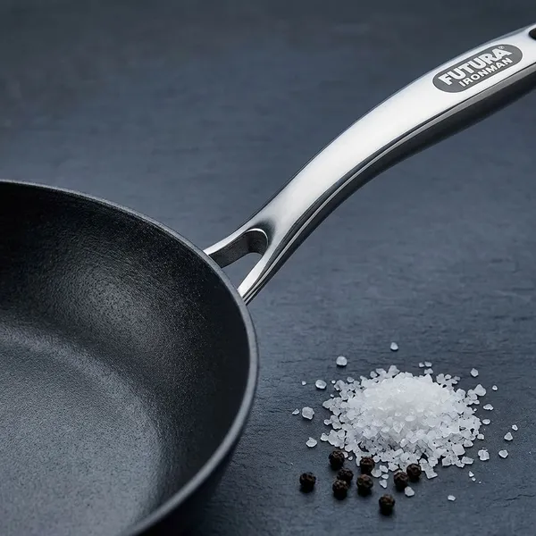Black_Cast_Iron_Iron_Frying_Pan