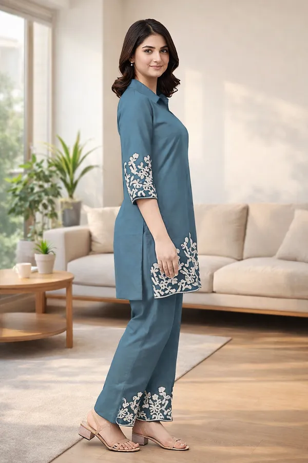 Aadyapi_Women�s_Teal_Blue_Embroidered_Kurta_Pant_Set