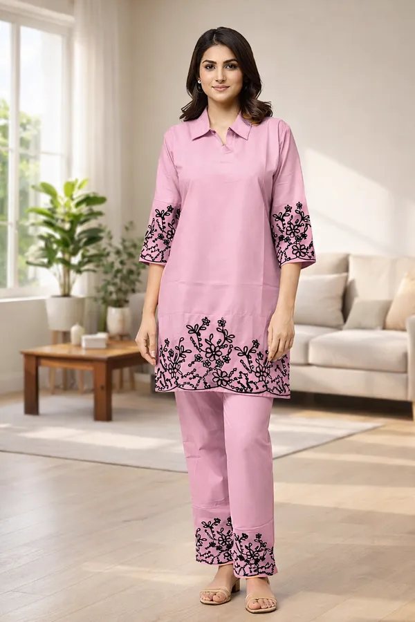 Aadyapi_Women�s_Pink_Embroidered_Kurta_Pant_Set