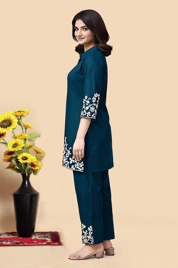 Elegant_Peacock_Blue_Floral_Work_Kurta_Set