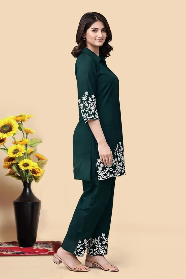Graceful_Green_Embroidery_Kurti_Pant_Set