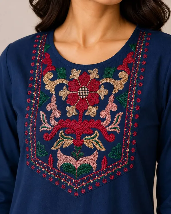 Women_Floral_Embroidered_Straight_Kurta_&_Wide-Leg_Pants_Set