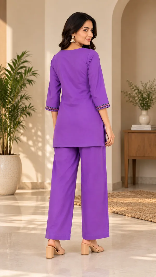 Women_Floral_Embroidered_Straight_Kurta_&_Wide-Leg_Pants_Set