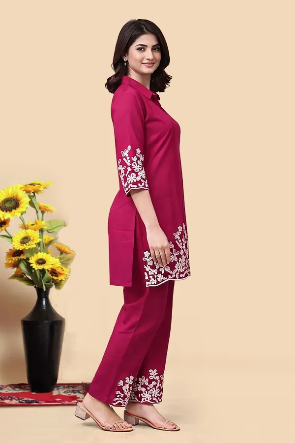 Women’s_Magenta_Pink_Embroidered_Kurti_Pant_Set