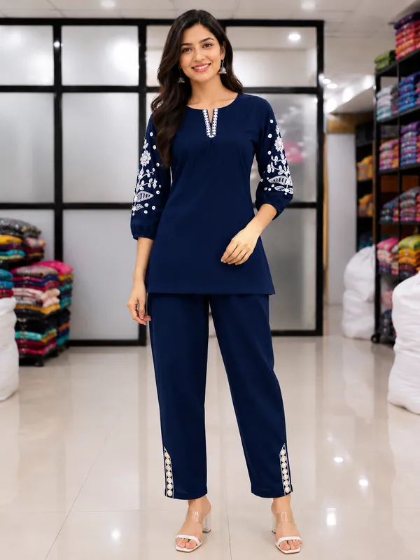 Women_Navy_Blue_Embroidered_Kurta_with_Straight_Pants_Co-Ord_Set
