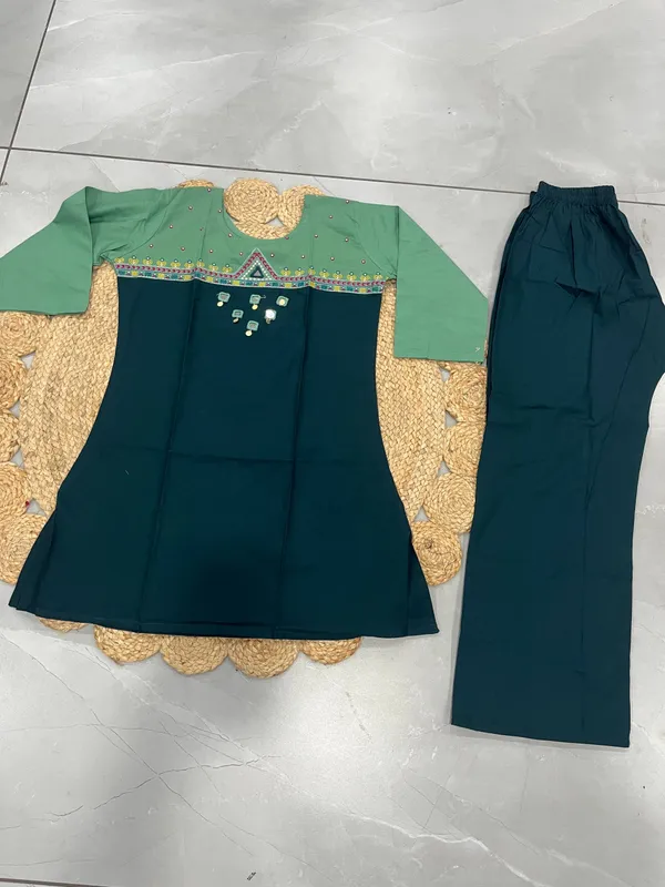 Women's_Teal_Green_&_Mint_Green_Embroidered_Kurti_with_Palazzo_Pants_Set