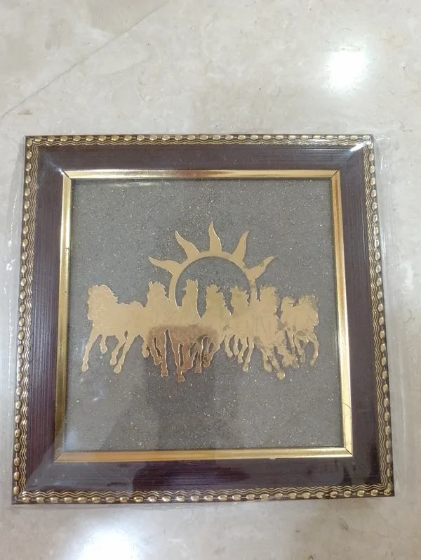 7_Horse_Pyrite_Frame