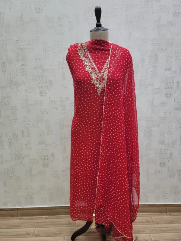 Red_Heavy_Georgette_V_Neck_Unstitched_3_Piece_Suit_For_Women