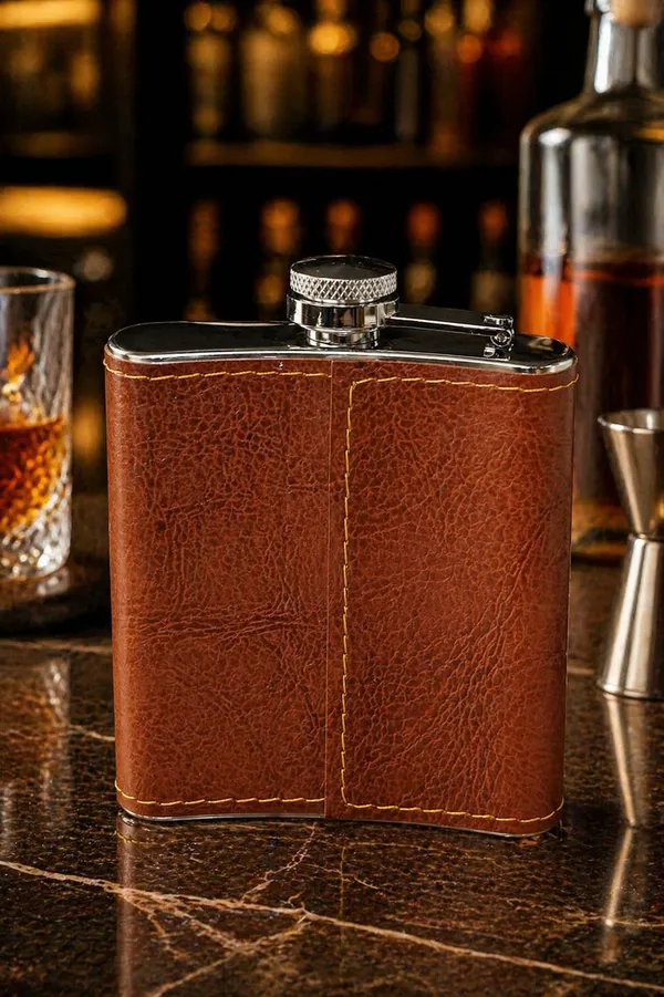 Crest_&_Cask_Tan_Hip_Flask_
