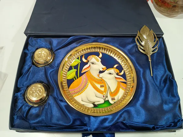 Pure_Brass_Pooja_Thali_with_Traditional_Pichwai_Cow_Art_|_Decorative_Golden_Puja_Plate_for_Home_Mandir,_Karwa_Chauth_&_Diwali