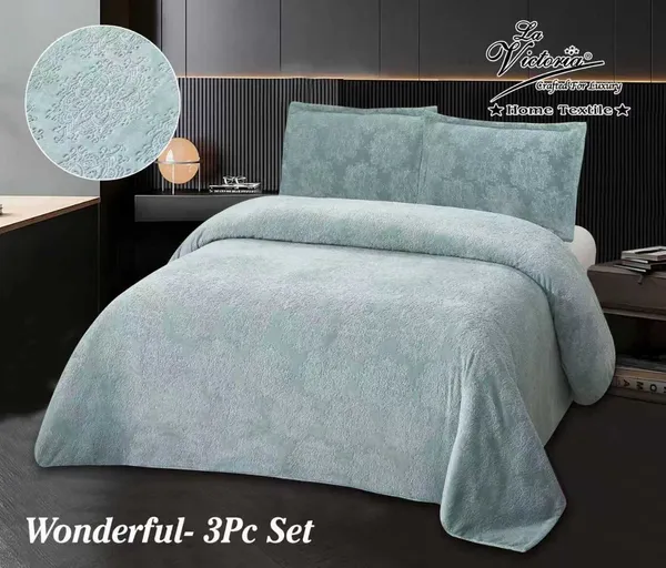 Ice_Blue_Warm_Velvet_Bedsheet