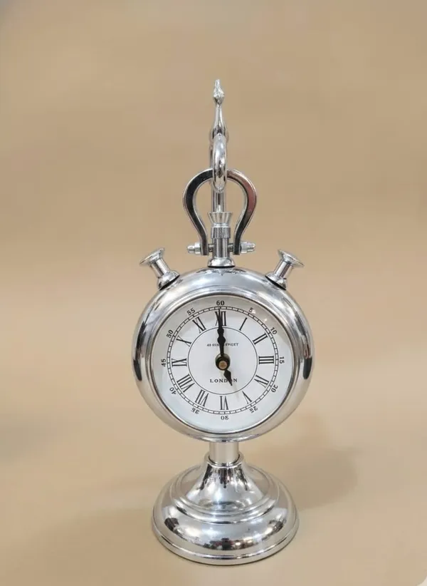 Pendulum_Table_Clock