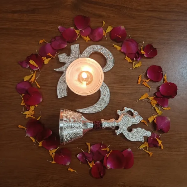 Mayur_Bell_&_OM_Diya_Collection