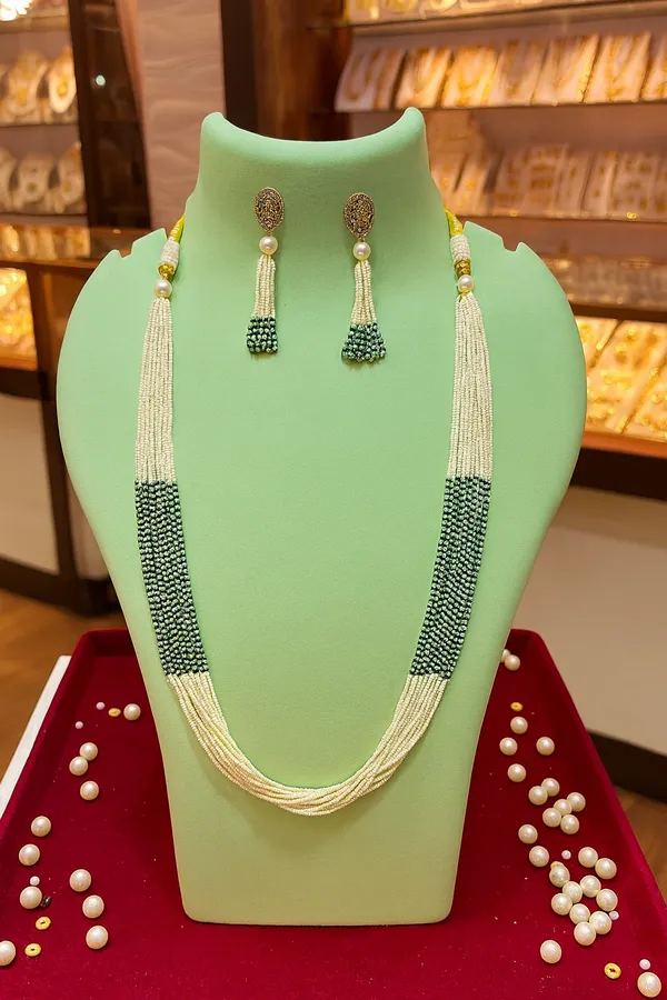 Green_&_White_Pearl_Rajasthan_Rajasi_Moti_Haar_For_Women