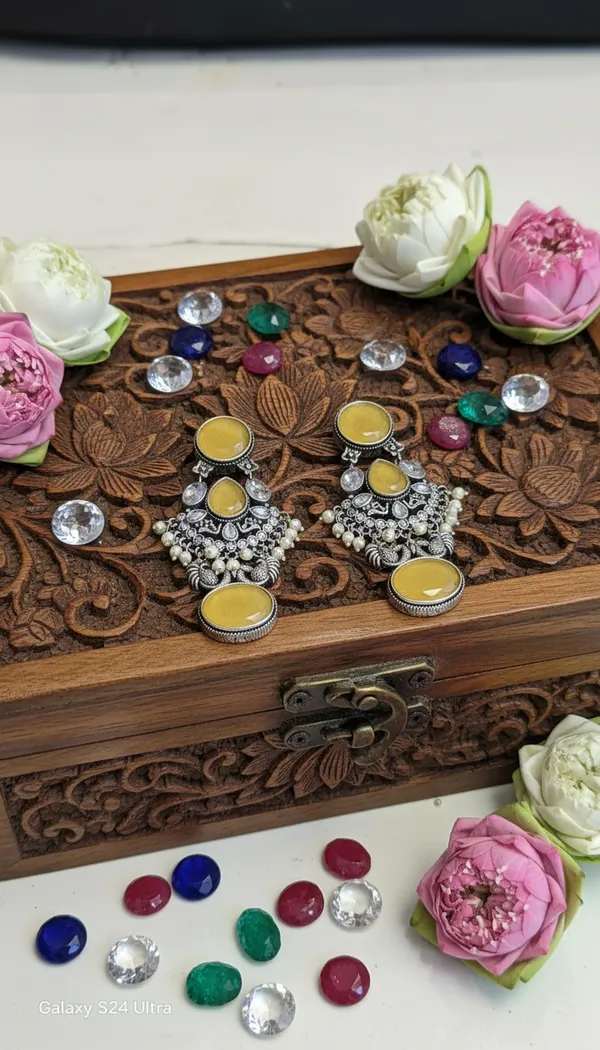Yellow_German_Silver_Emerald_Rajwada_Jhumka_Set_For_Women