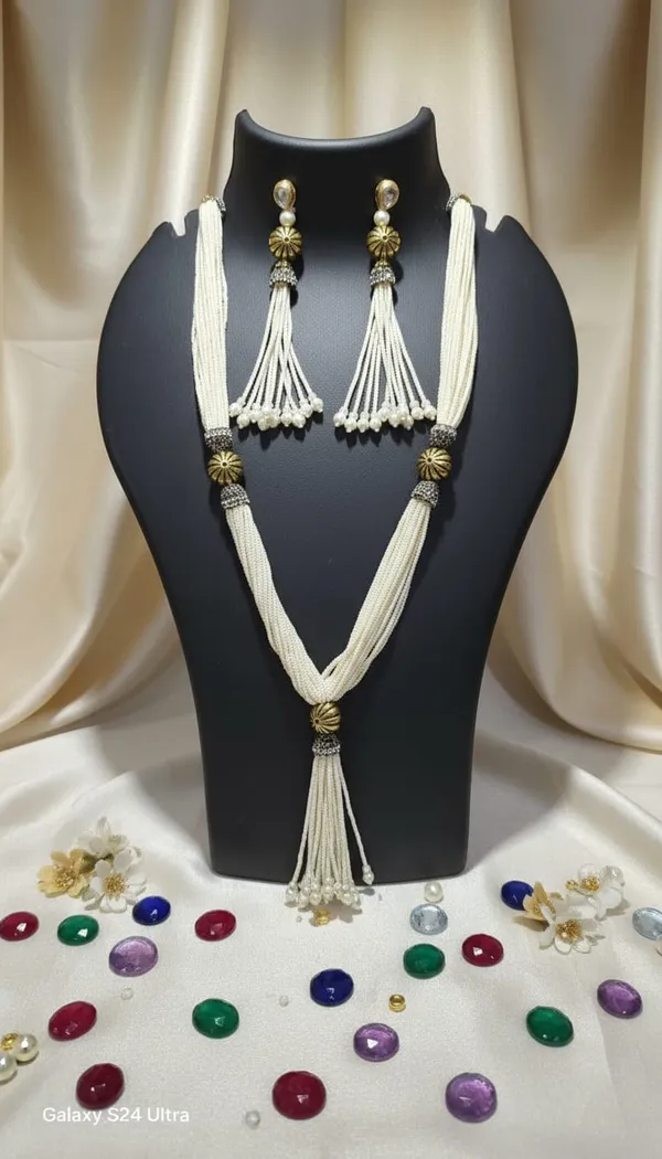 White_&_Gold_Mother_Of_Pearl_Pearl_Haar_Set_For_Women