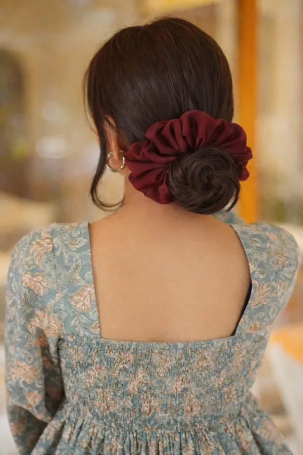 Multicolor_Brass_Silk_Scrunchie_Set_For_Women