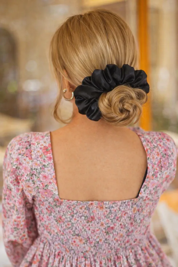 Black_Brass_Silk_Scrunchie_For_Women