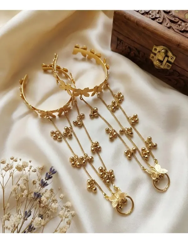 Gold_Brass_Handcuffs_For_Women