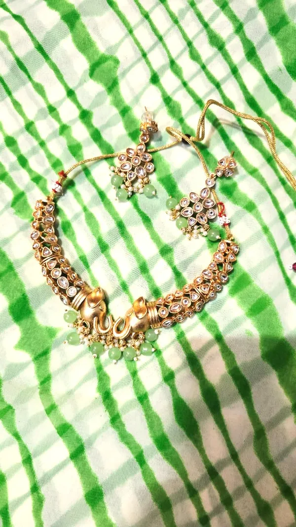 Gold_Brass_Kundan_Drop_Bridal_Necklace_Set_For_Women
