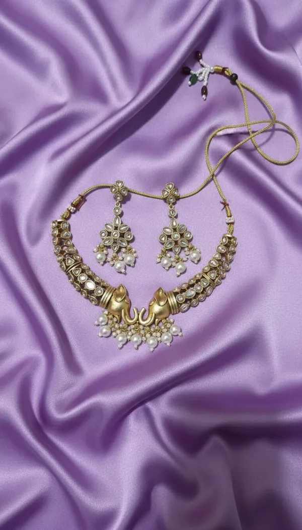 Gold_Brass_Kundan_Pearl_Bridal_Necklace_Set_For_Women