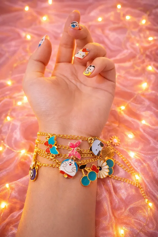 Multicolor_Brass_Charm_Watch_For_Women