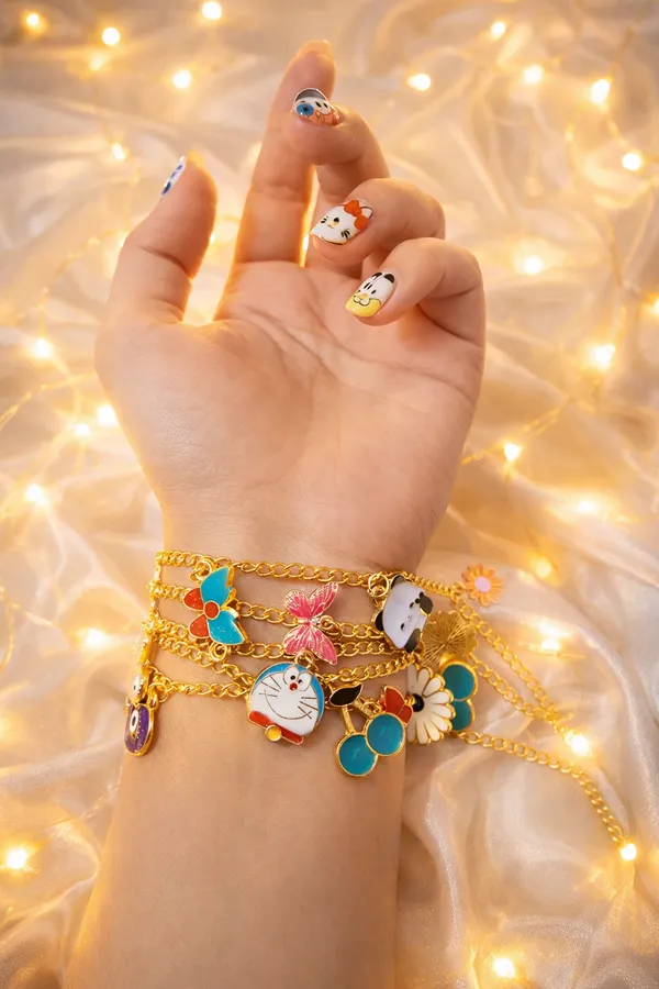 Multicolor_Brass_Charm_Watch_For_Women