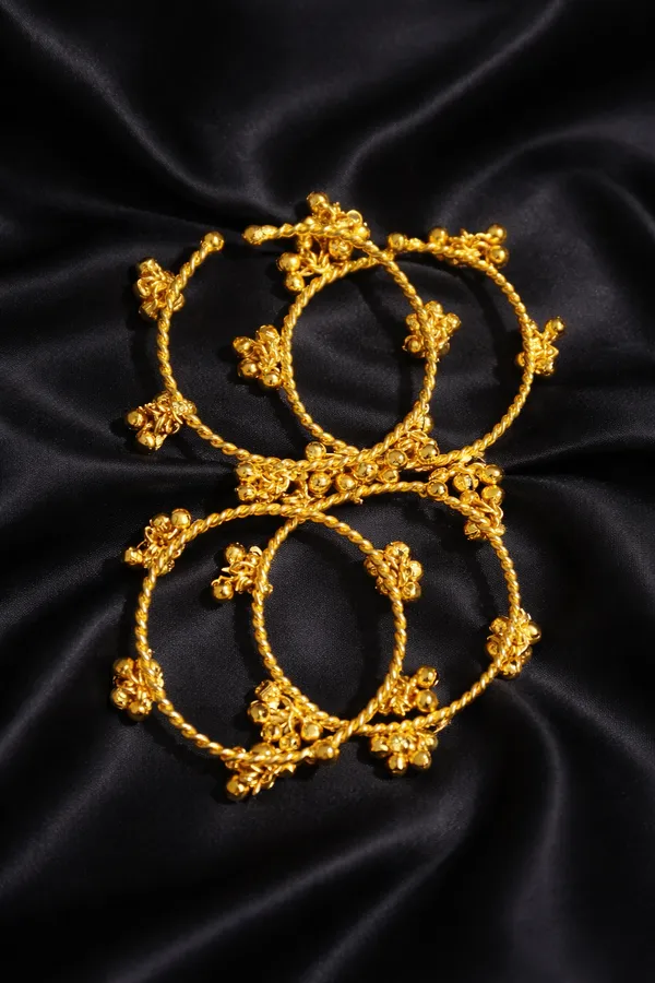 Gold_Brass_Gold-Plated_Bangles_For_Women
