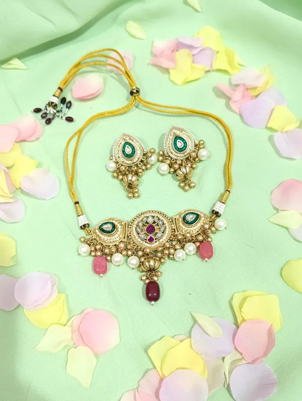 Multicolor_Brass_Rajwada_Choker_Set_For_Women