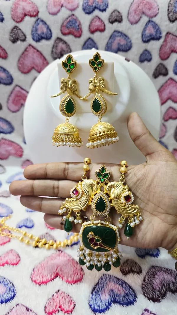 Multicolor_Brass_Kundan_Necklace_&_Earrings_Set_For_Women