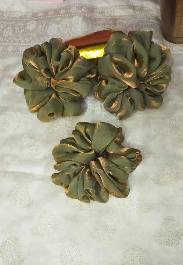 Green_Brass_Silk_Scrunchie_For_Women