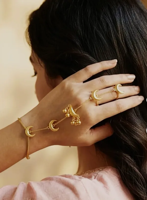 Gold_Brass_Handcuff_&_Ring_Set_For_Women