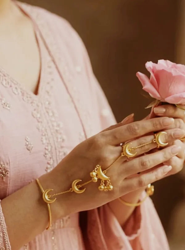 Gold_Brass_Handcuff_&_Ring_Set_For_Women