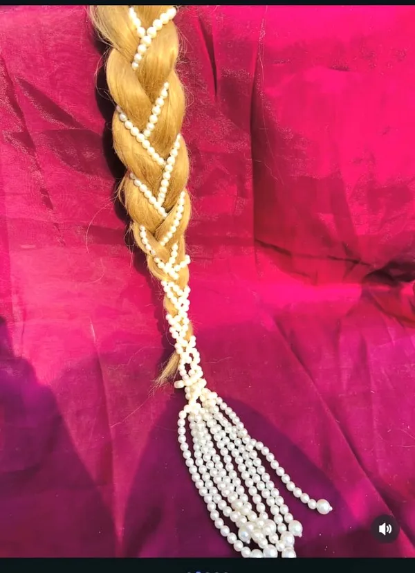 White_Pearl,_Tassels_Patiala_Shahi_Pearl_Parranda_For_Women,_Girls