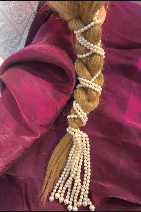 White_Pearl,_Tassels_Patiala_Shahi_Pearl_Parranda_For_Women,_Girls