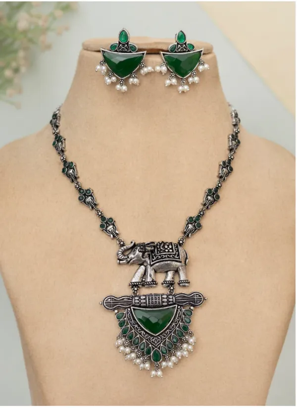 Mint_Green_&_Silver_Brass_Studded_&_Beaded_Jewellery_Set_For_Women