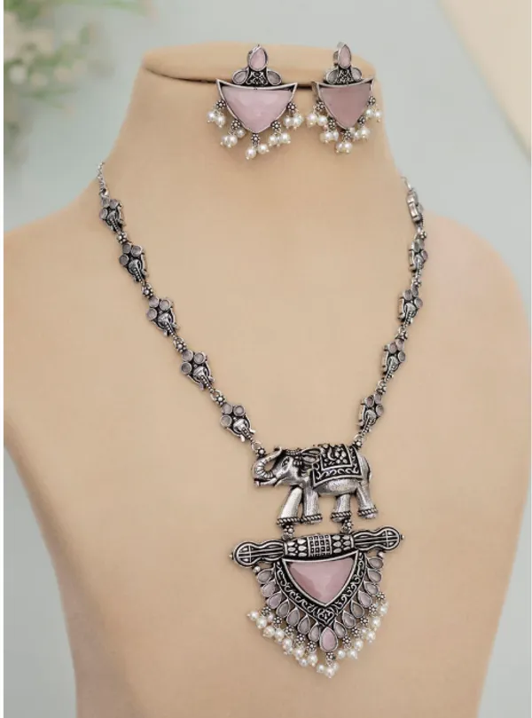 Silver_&_Pink_Brass_Studded_&_Beaded_Jewellery_Set_For_Women