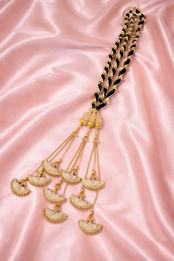 Gold_Brass_Patiala_Shahi_Paranda_For_Women