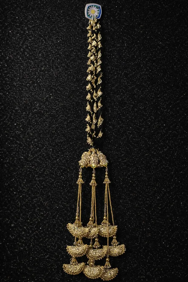 Gold_Brass_Patiala_Shahi_Paranda_For_Women