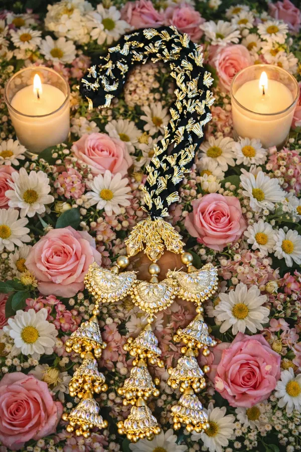 Gold_&_White_Brass_Patiala_Shahi_Paranda_For_Women