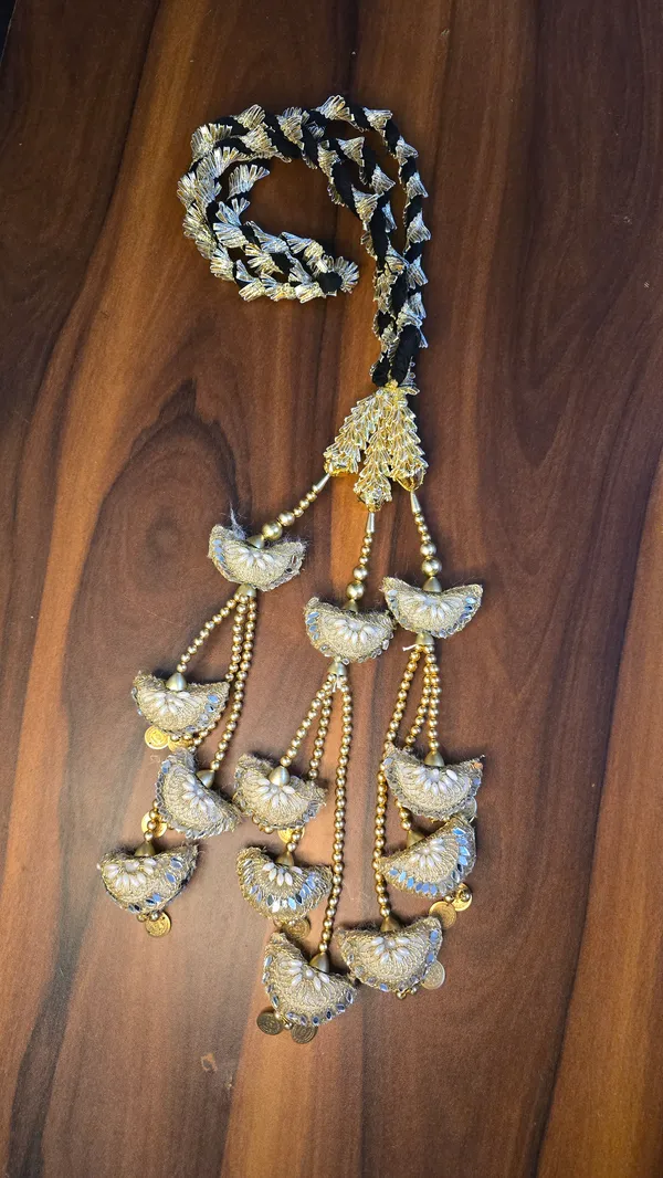 Gold_&_Pearl_Brass_Patiala_Shahi_Paranda_For_Women