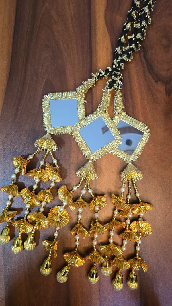 Gold_Brass_Patiala_Shahi_Paranda_For_Women
